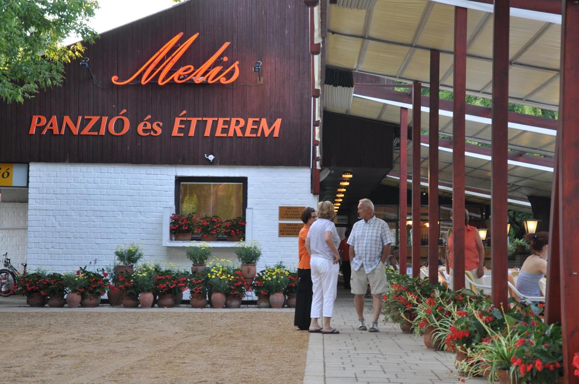 Hotel Melis Balatonlelle Exteriér fotografie